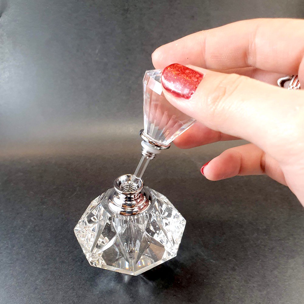 クリスタル型香水瓶　透明　 Diamond 香水ボトル｜ アンティーク ヴィンテージ パフュームボトル| A STORY TOKYO