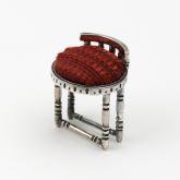 a:buchiadot アーブチアドット 身に着けるインテリア イスリング chair back（ALLシルバー）