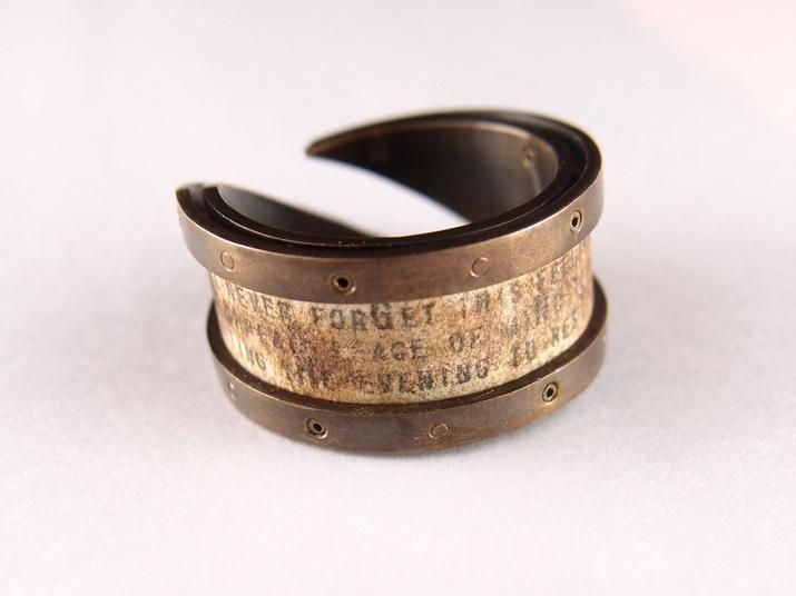 chord コード 太陽と月の手紙リング Letter Ring(真鍮)