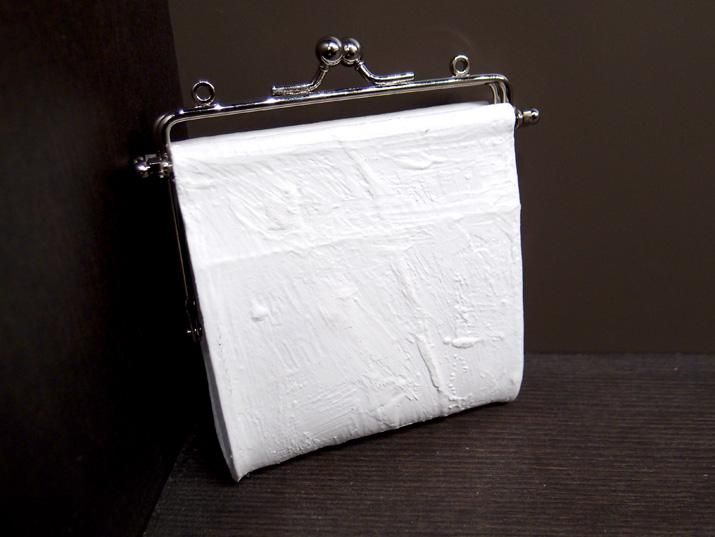 カガリユウスケ 何かのパーツ小銭入れ whiteの通販 ｜A STORY TOKYO