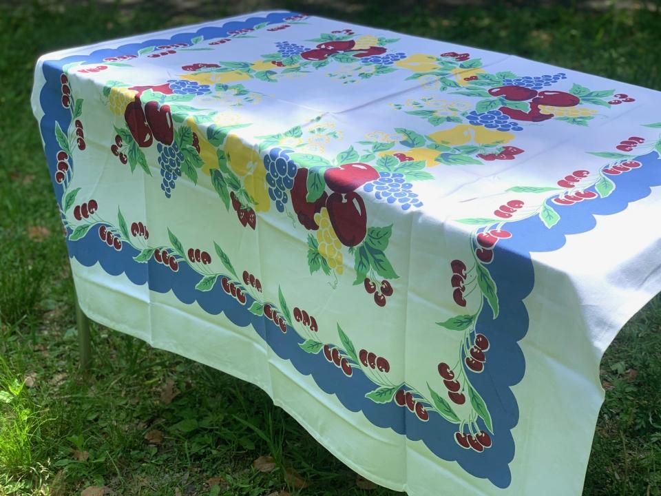 アメリカ　リネン　173x130㌢　テーブルクロス　ビンテージ アメリカ アンティーク 127x130㌢ クロスステッチ テーブルクロス