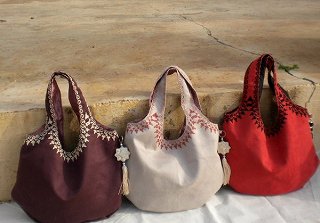 モロッコ刺繍の布バッグ