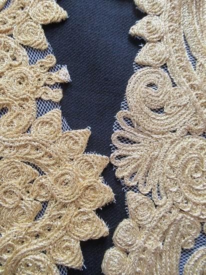 極美品❣️カメリア柄刺繍ミドル丈チュニック 和柄オフタートルちりめんチュニック 【Nagominosato】 | まいに