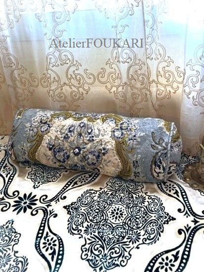 モロッコヴィンテージベロア筒型クッションカバー＊ヨーロピアンブルー - モロッコ雑貨とモロッコファッション|Atelier FOUKARI