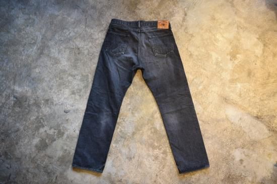 Damaged Narrow Straight Denim 【Black】 - HWZN BROSS