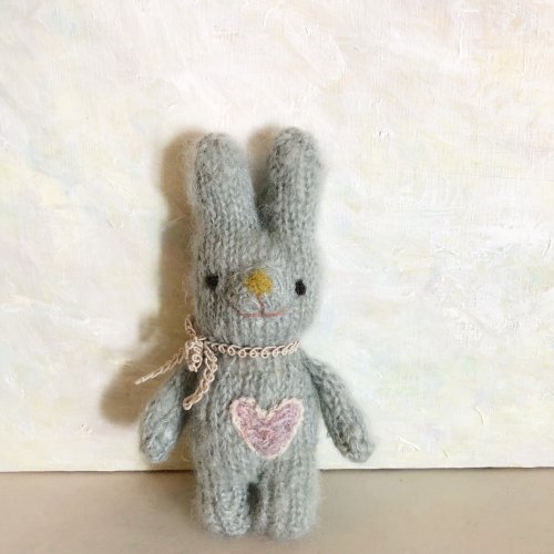 <img class='new_mark_img1' src='https://img.shop-pro.jp/img/new/icons3.gif' style='border:none;display:inline;margin:0px;padding:0px;width:auto;' />grayish bunny mohair