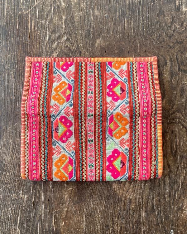 ban rom saiバーンロムサイ　刺繍長財布　ピンク ban rom saiバーンロムサイ 刺繍長財布 ピンク 楽天市場】桜刺繍
