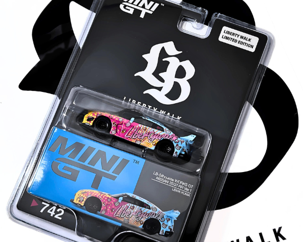 1/64スケール MINI GT「LB-Silhouette WORKS GT NISSAN 35GT-RR 1/64スケール MINI GT「LB-Silhouette WORKS GT NISSAN 35GT-RR