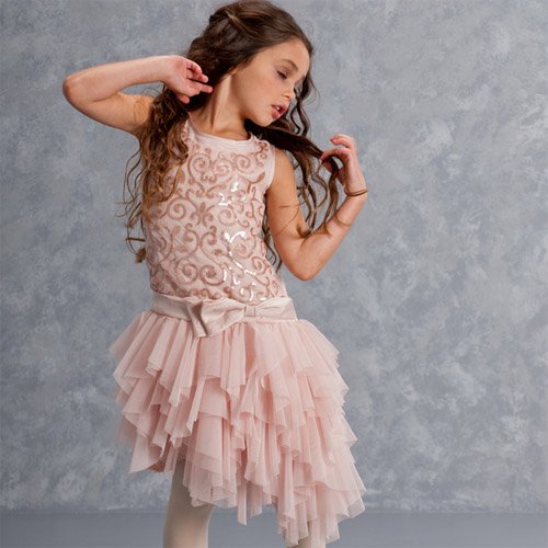 【残り一点！サイズ8のみ】Biscotti ピンクベージュのアシンメトリードレス（ジュニアサイズ） - 輸入子供服・ドレス・ワンピースのお店 coppa