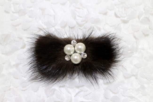 マーズ　ビジュー　パール　ファー　バレッタ Cream dot. バレッタ クリップ ビジュー パール シルバー 清楚