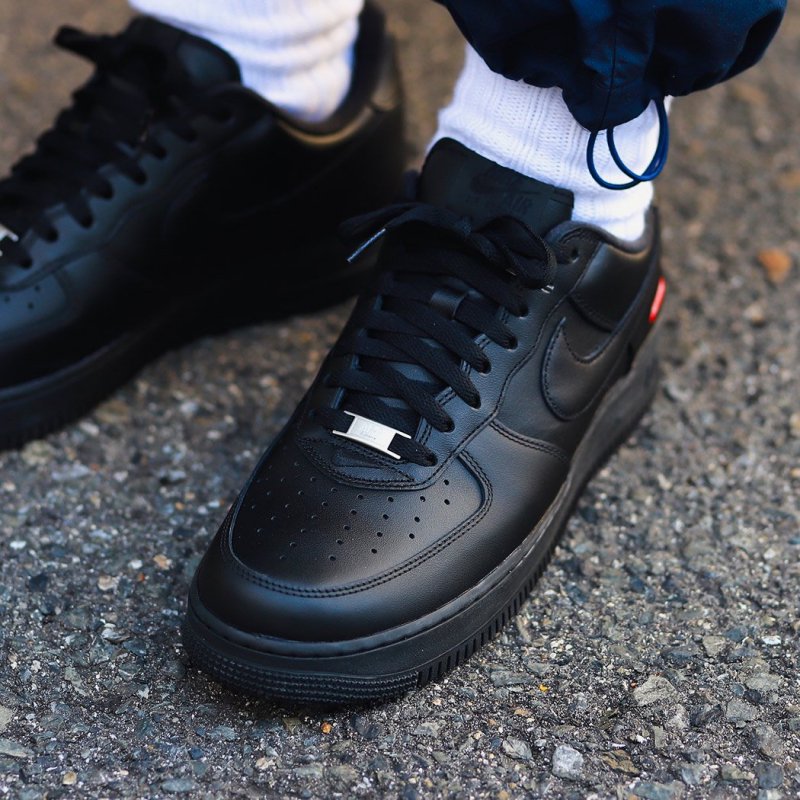 NIKE AIR FORCE 1 LOW / SUPREME BLACK  RED ʥ ե 1 ץ꡼ ˡ (  ֥å  CU9225-001 )β