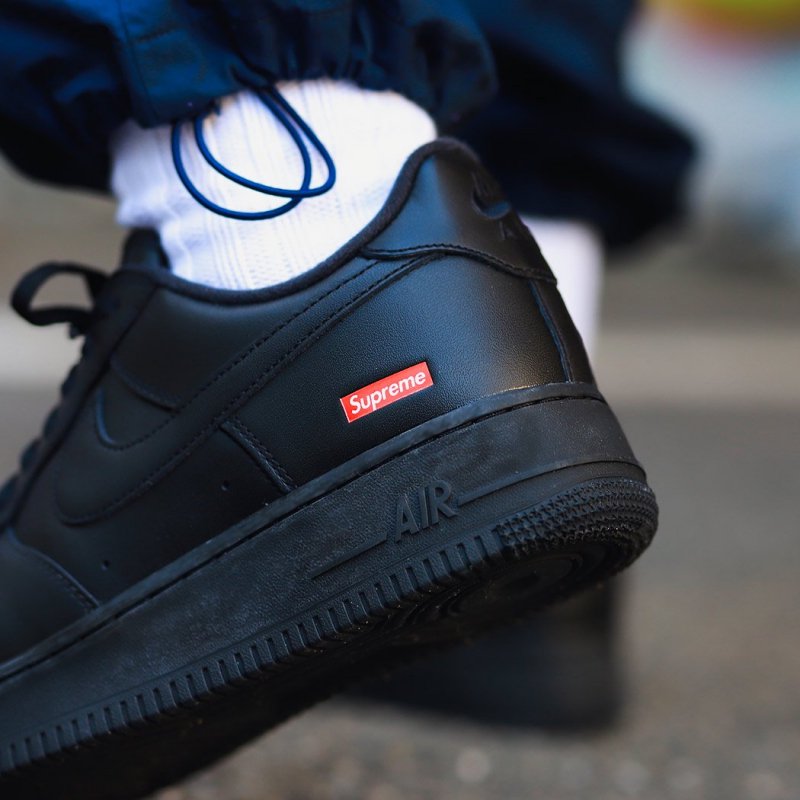 NIKE AIR FORCE 1 LOW / SUPREME BLACK  RED ʥ ե 1 ץ꡼ ˡ (  ֥å  CU9225-001 )β