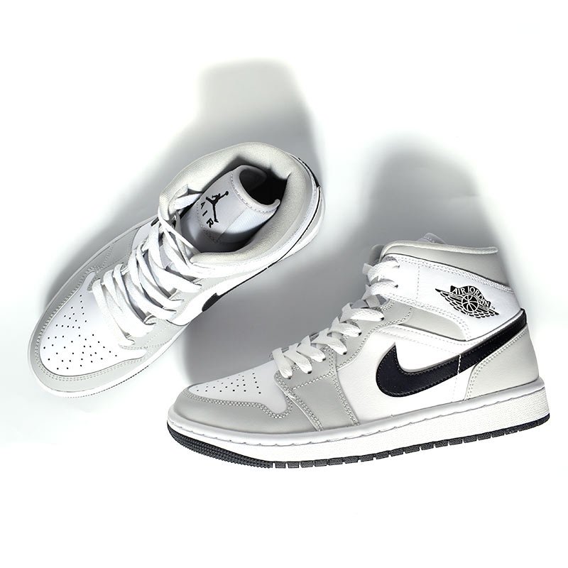 NIKE WMNS AIR JORDAN 1 MID “LIGHT SMOKE GREY” ナイキ ウィメンズ