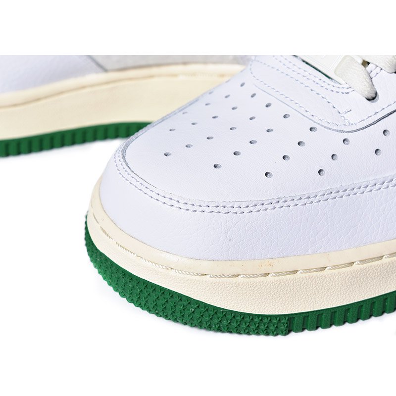 日本未発売 NIKE AIR FORCE 1 '07 LV8 