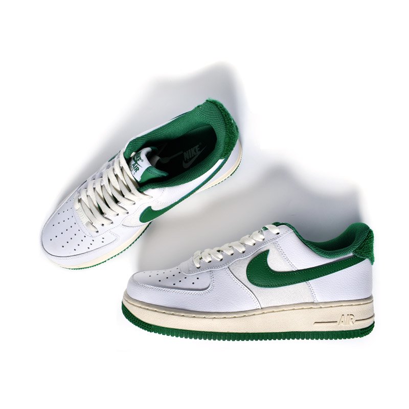 日本未発売 NIKE AIR FORCE 1 '07 LV8 