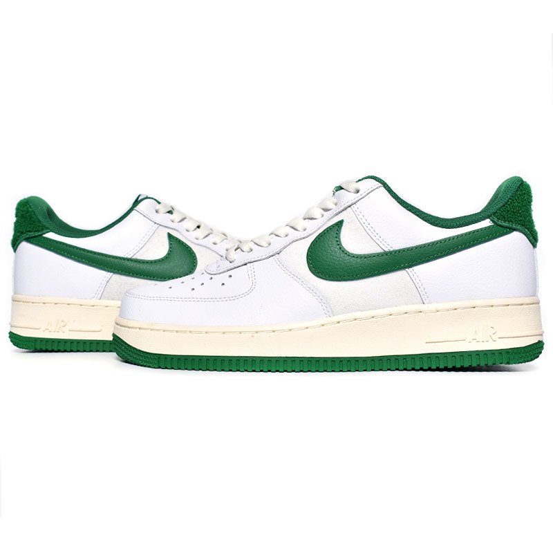 日本未発売 NIKE AIR FORCE 1 '07 LV8 