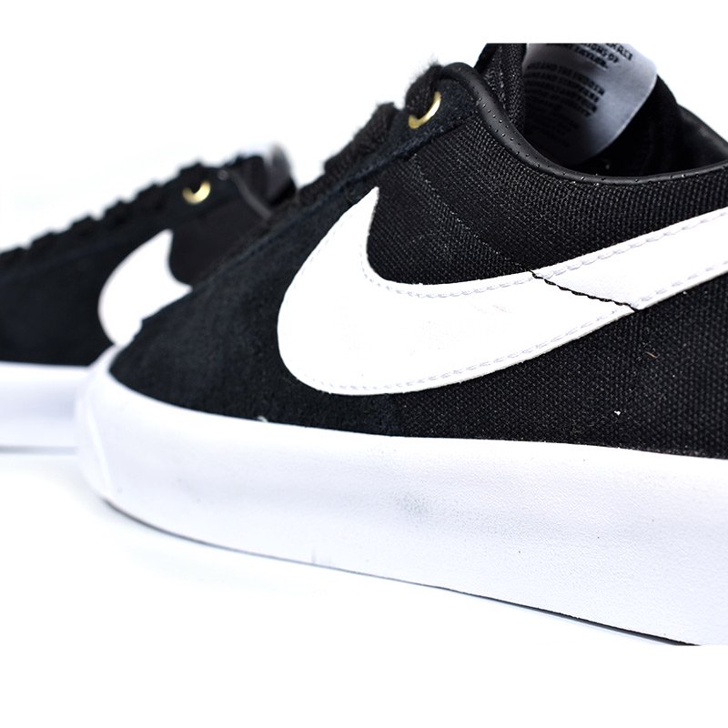 NIKE SB ZOOM BLAZER LOW PRO GT 