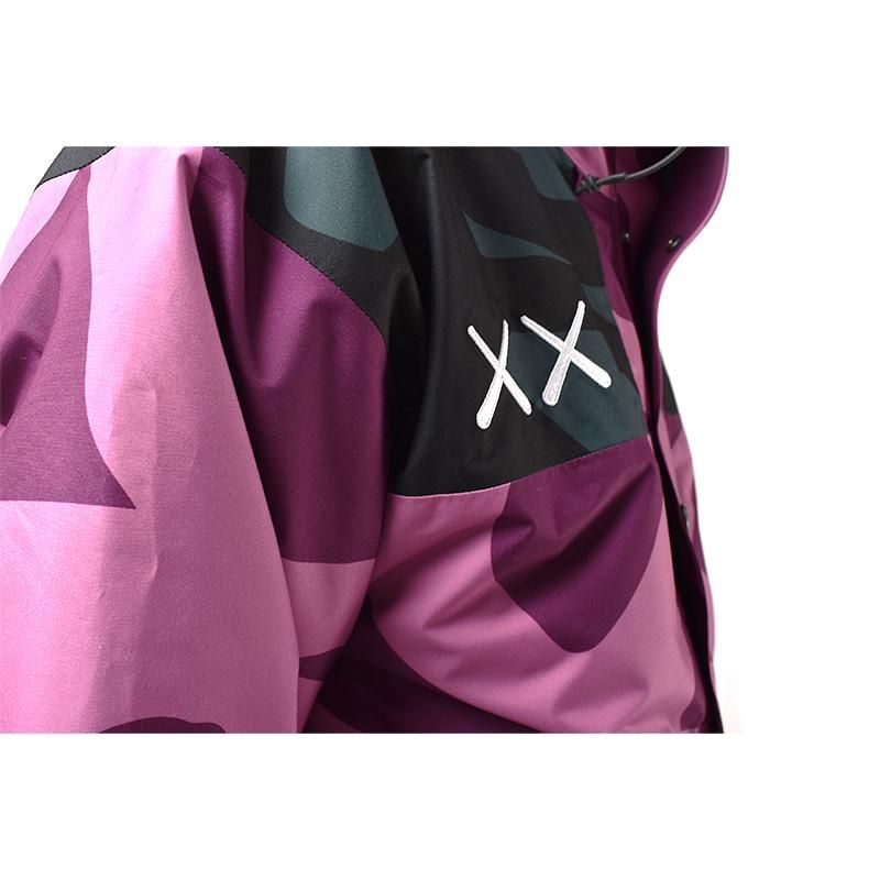 日本未発売 KAWS x The North Face Retro 1986 Mountain Jacket