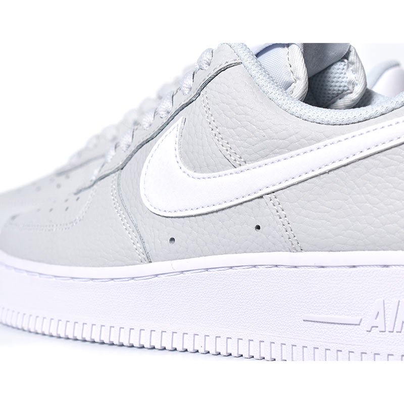 NIKE AIR FORCE 1 '07 