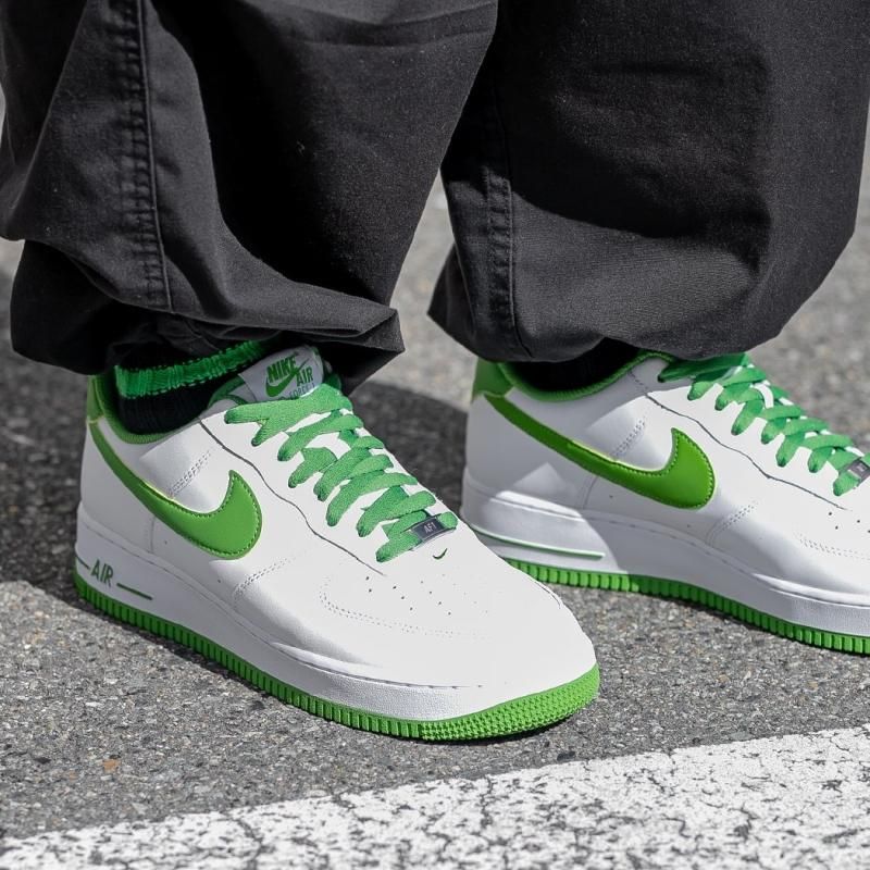 日本未発売 NIKE AIR FORCE 1 '07 WHITE GREEN ナイキ エアフォース スニーカー ( 海外限定 白 ホワイト 緑  グリーン メンズ DH7561-105 ) - 海外限定 日本未発売 希少モデル スニーカー ショップ シューズ 大阪 北堀江 プレシャスプレイス【  IMPORT SHOES