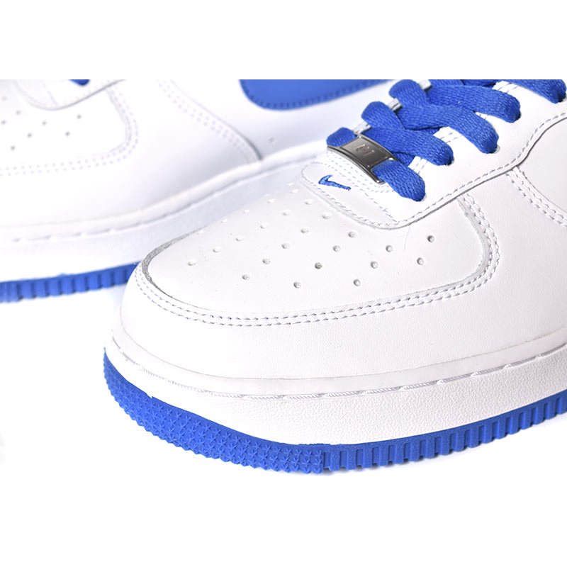 日本未発売 NIKE AIR FORCE 1 '07 