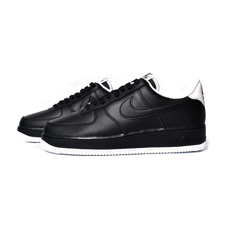 NIKE AIR FORCE 1 '07 