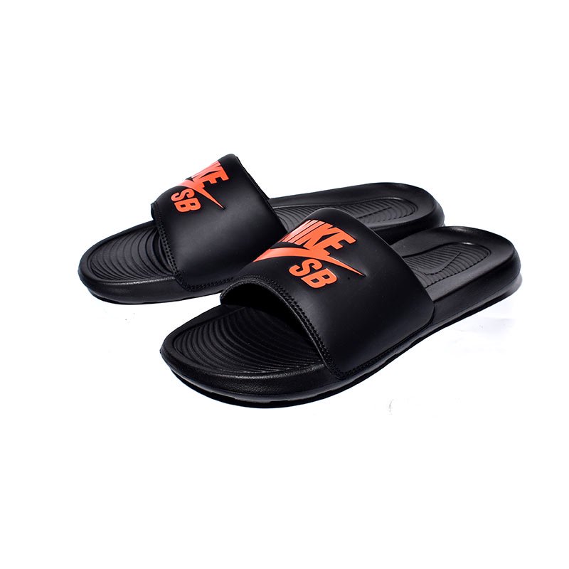 日本未発売 NIKE BENASSI VICTORI ONE SLIDE SB ”BLACK RED