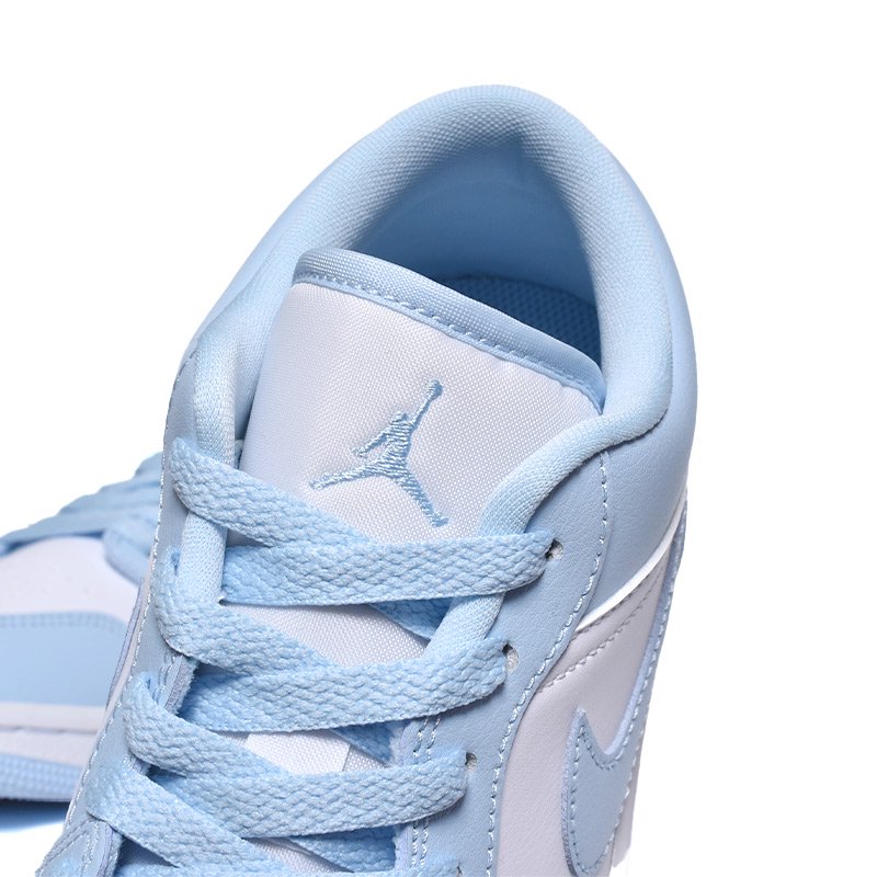 日本未発売 NIKE WMNS AIR JORDAN 1 LOW 