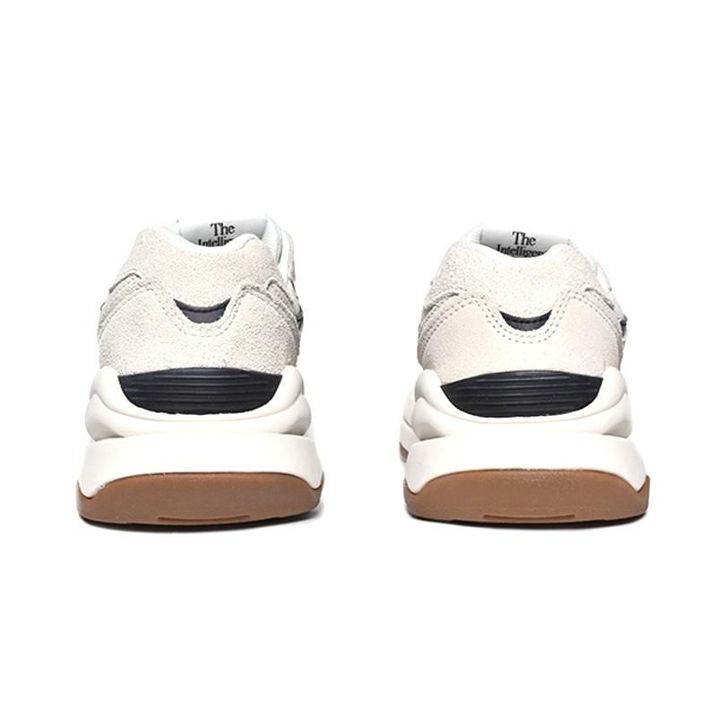 日本未発売 NEW BALANCE W5740APC 