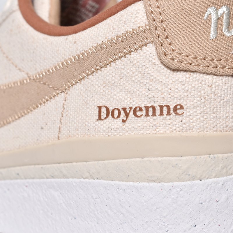 Doyenne × NIKE SB ZOOM BLAZER LOW QS 