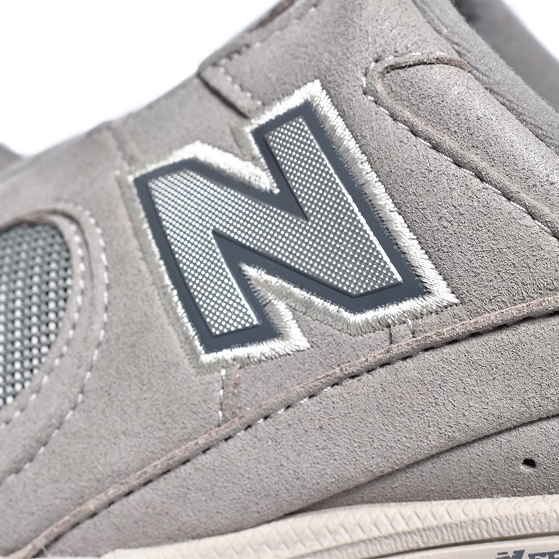 NEW BALANCE M2002RMI 