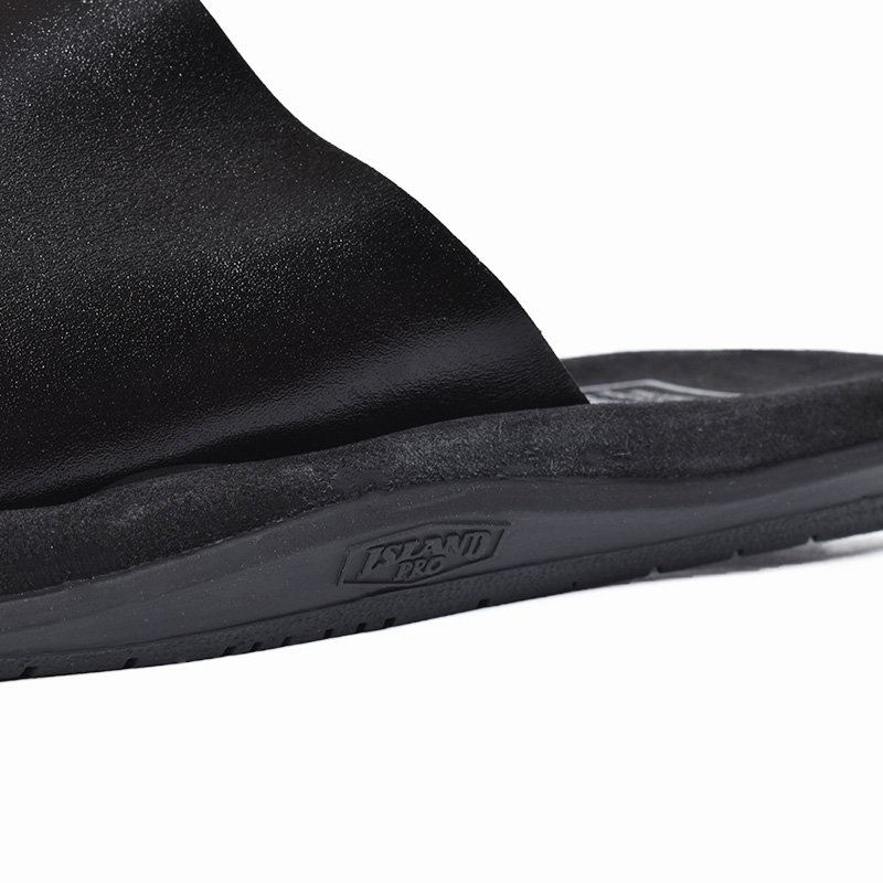 ISLAND SLIPPER SHOWER SANDAL 