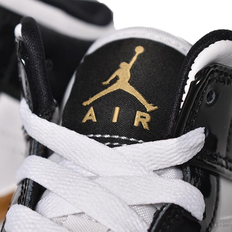 日本未発売 NIKE AIR JORDAN 1 MID GS Patent Black White Gold 日本未発売 NIKE AIR JORDAN 1 MID GS Patent Black White Gold