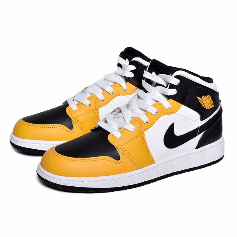 日本未発売 NIKE AIR JORDAN 1 MID GS 