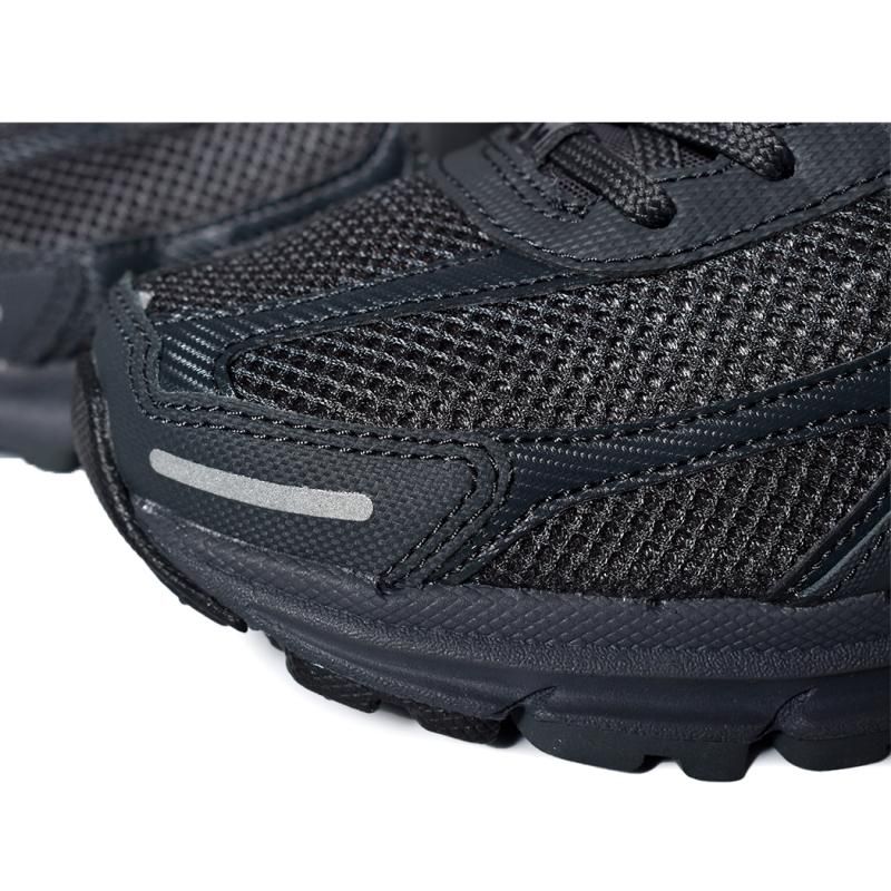 NIKE ZOOM VOMERO 5 SP 