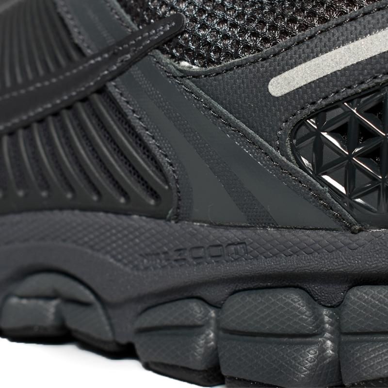 NIKE ZOOM VOMERO 5 SP 