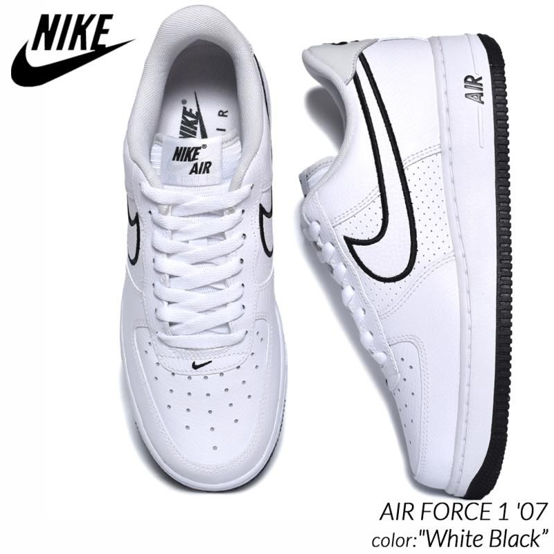  NIKE AIR FORCE 1 '07 