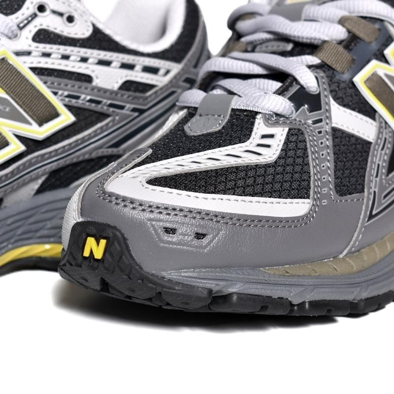 NEW BALANCE M1906NA 