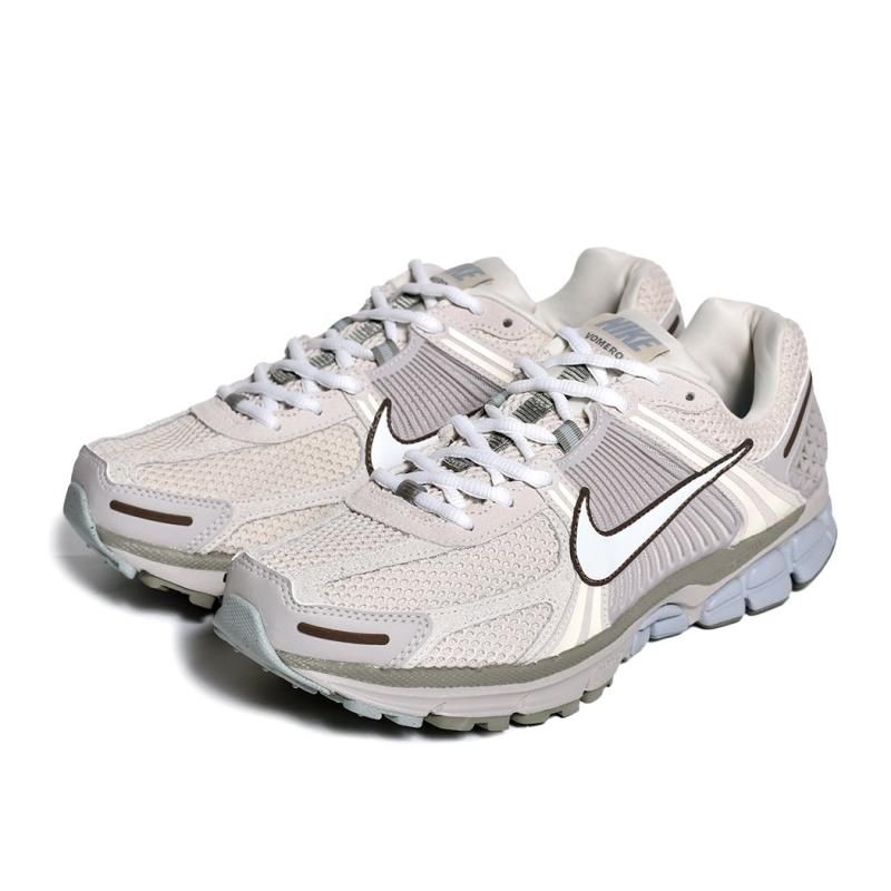 NIKE ZOOM VOMERO 5 SE 