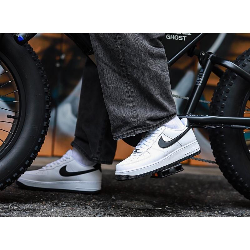 ナイキ エアフォース1 '07 ブラック ホワイト　Nike NIKE AIR FORCE 1 07 LV8 WHITE BLACK ホワイト ブラック ナイキ