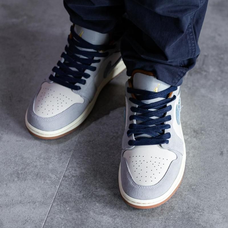 NIKE AIR JORDAN 1 LOW SE 