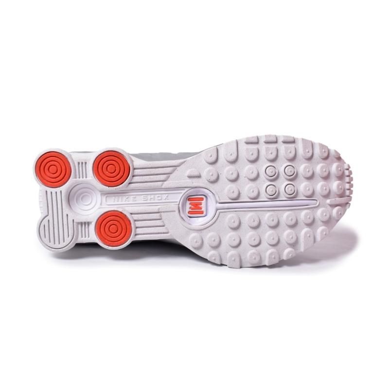 NIKE SHOX R4 