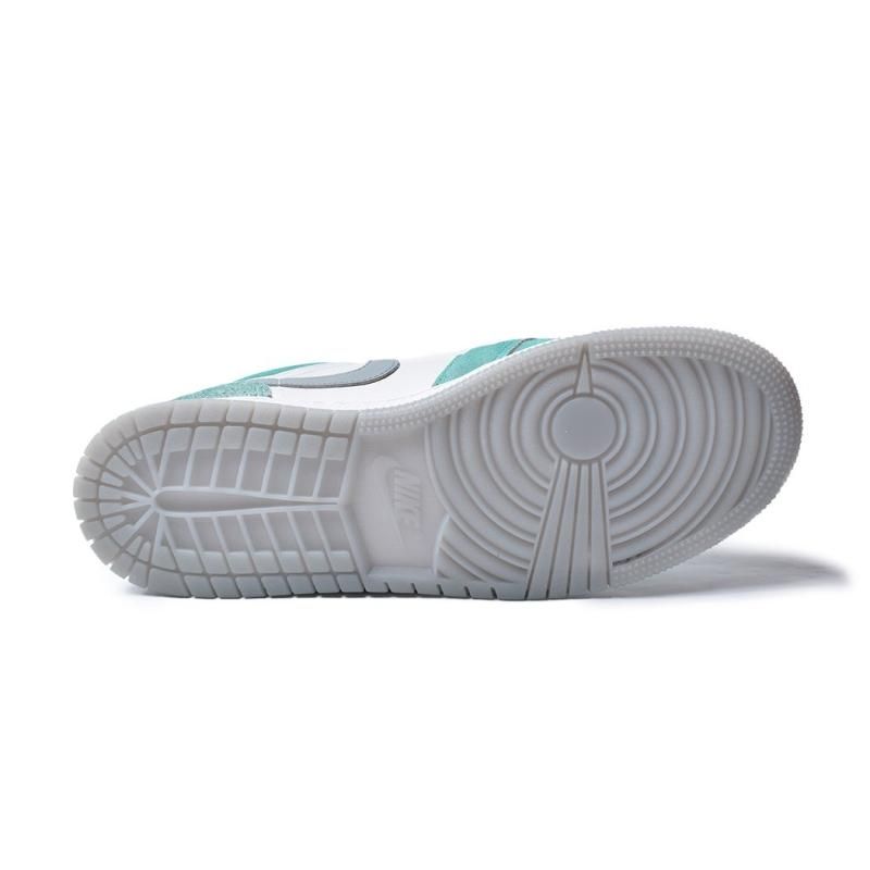 エメラルド NIKE AIR JORDAN 1 LOW SE GS 