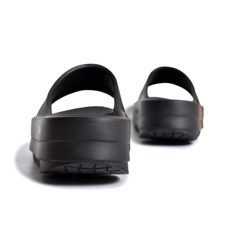 OOFOS OOmega OOahh BLACK ウーフォス ウーメガ ウーアー