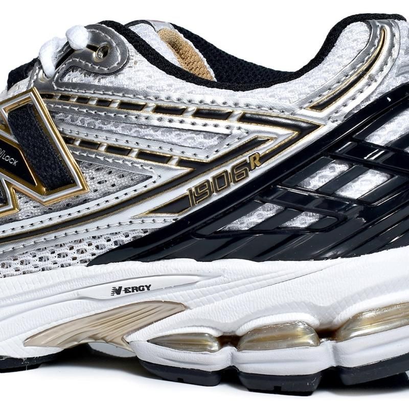 New Balance M1906RA シルバー　24cm 希少サイズ New Balance M1906RA シルバー 24cm 希少サイズ - メルカリ