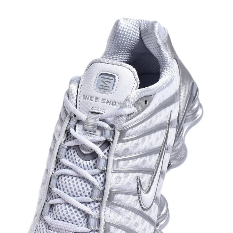 NIKE W SHOX TL NIKE W SHOX TL