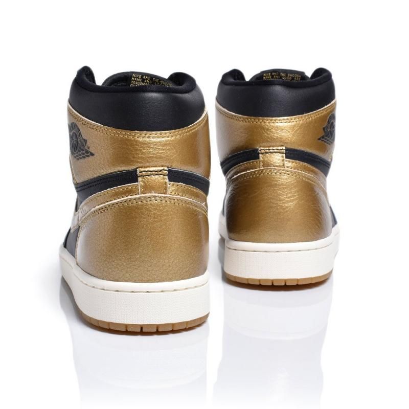 NIKE AIR JORDAN 1 RETRO HIGH OG 