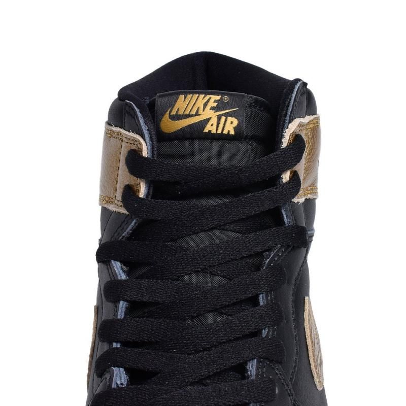 NIKE AIR JORDAN 1 RETRO HIGH OG 