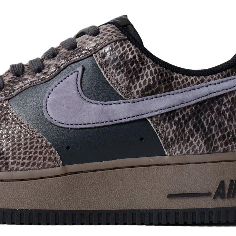 NIKE ナイキ エアフォース ロー スニーカー AIR FORCE 1 '07 LV8