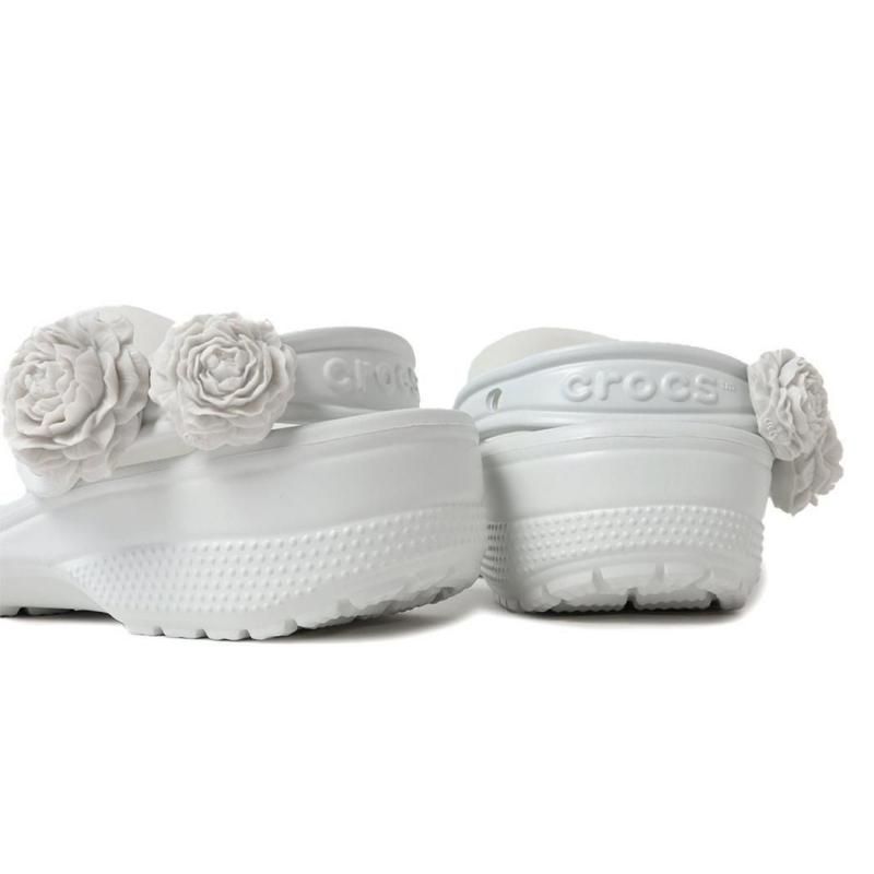 crocs Classic Frosted Bouquet Clog MOON LIGHT クロックス